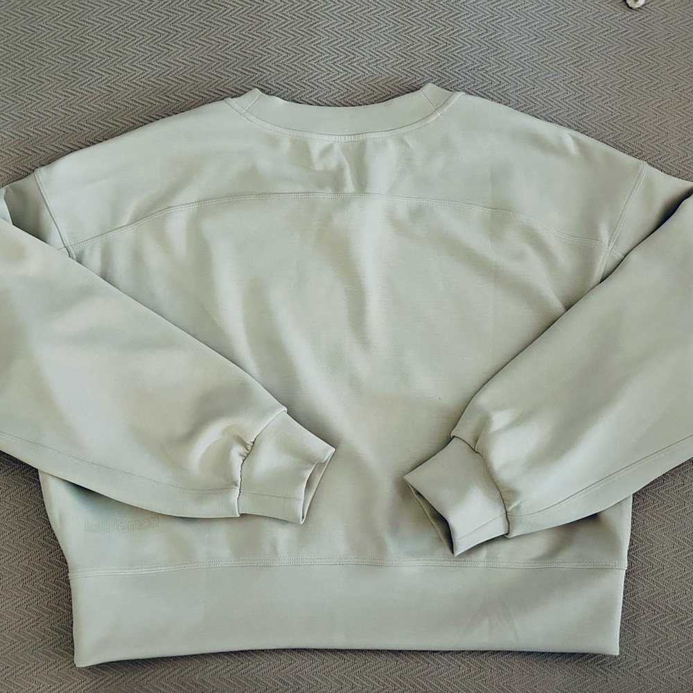 Lululemon Perfectly Oversized Cropped Softstream Sweatshirt in Bone size 4 - Picture 12 of 13